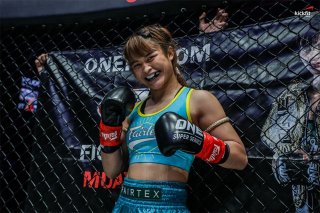 Mua găng tay hở ngón tập mma boxing muay thái cao cấp giá rẻ ở đâu tại hcm?