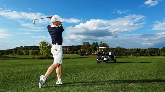 Bật mí 4 lợi ích tuyệt vời khi tham gia bộ môn đánh golf