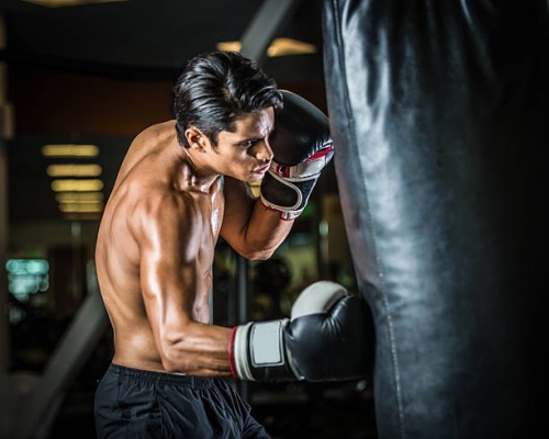 Học Boxing Kickboxing Muay Thai MMA 1 Kèm 1 Cùng Nguyễn Tiến Long Tại TPHCM