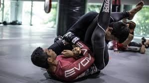 Lý do tại sao rash guard BJJ đắt tiền thường có độ bền cao hơn