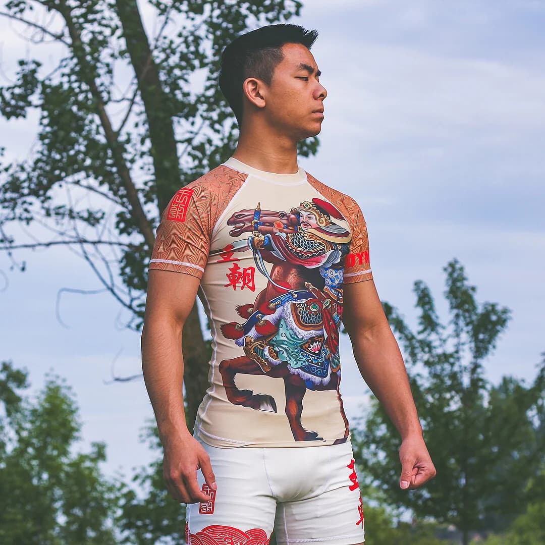 Rash guard BJJ giá rẻ có bền và đủ tốt cho người mới không?