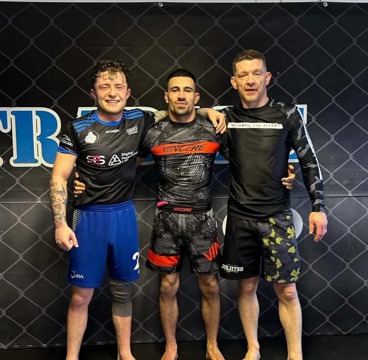 Rash guard BJJ mỏng có làm giảm sức bền trong các trận đấu dài?