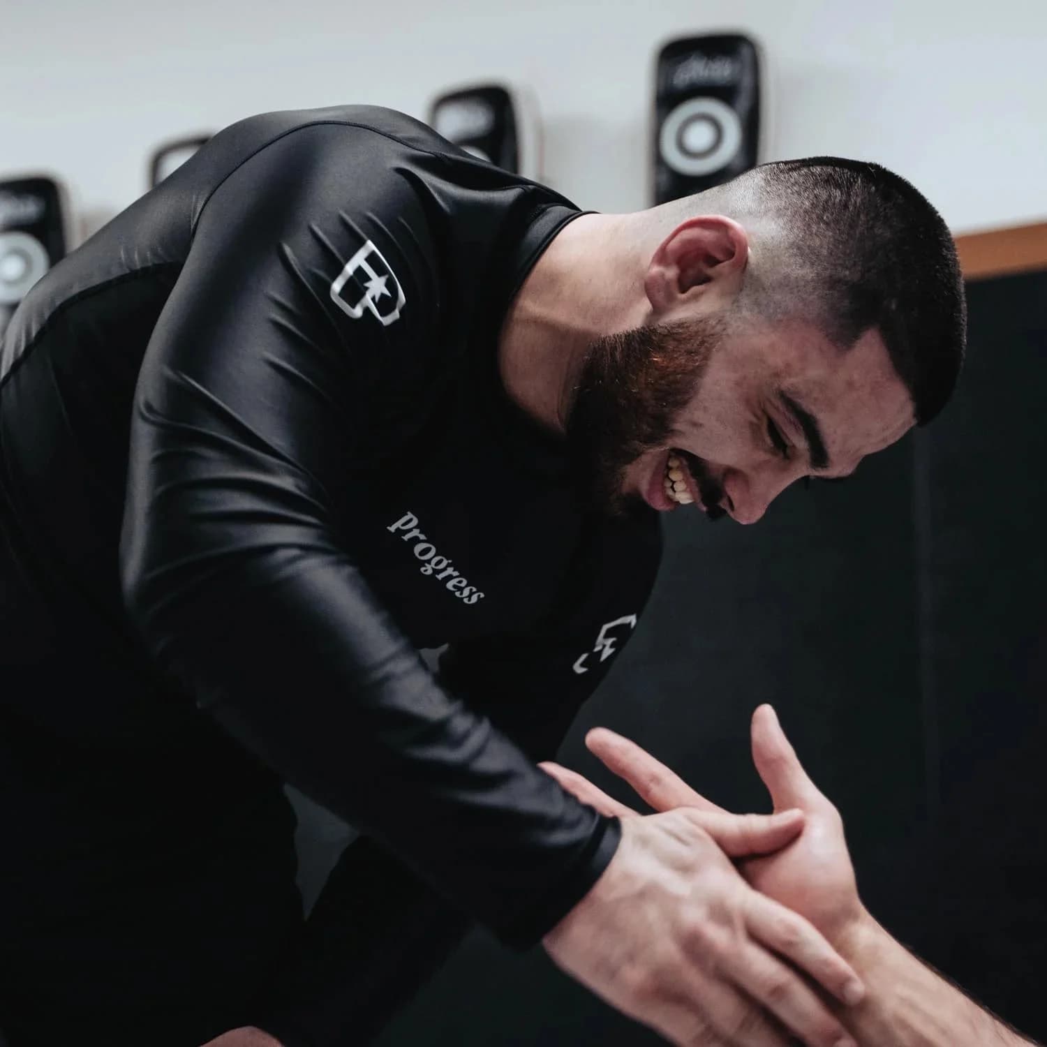 Rash Guard BJJ: Hỗ Trợ Tối Đa Cho Các Động Tác Kỹ Thuật Cao