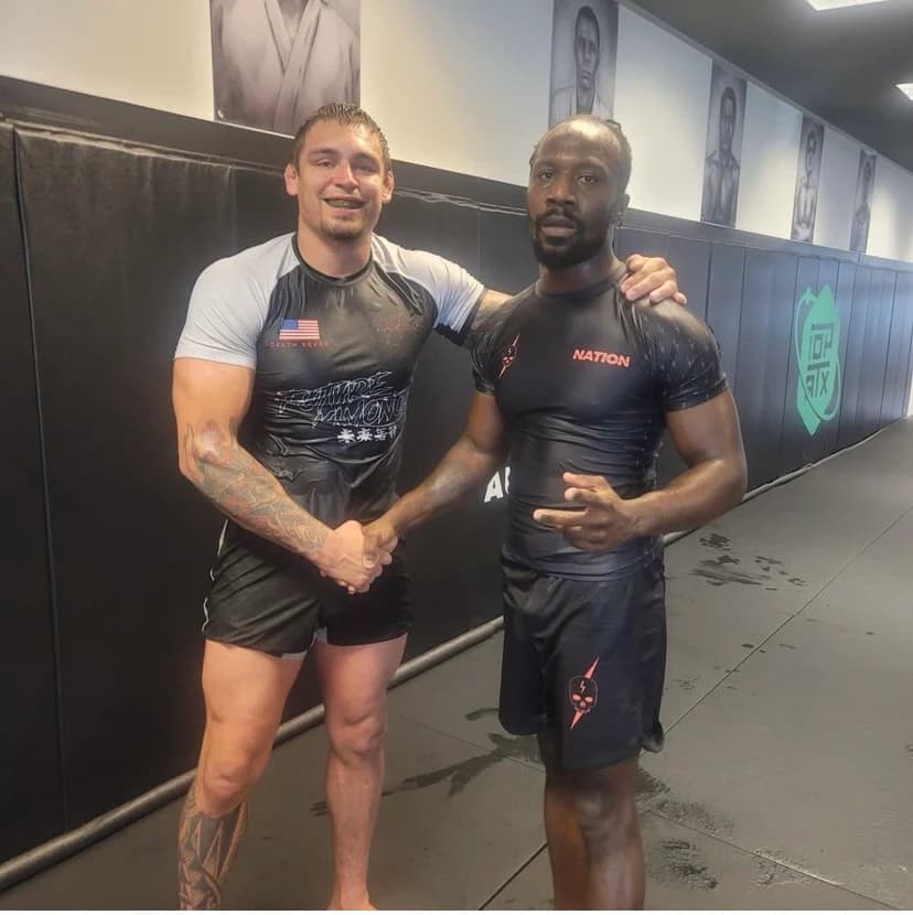 Tại Sao Họa Tiết Trên Rash Guard BJJ Lại Quan Trọng?