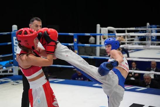 Kick Boxing Khác Gì Boxing? Người Mới Nên Học Môn Nào?