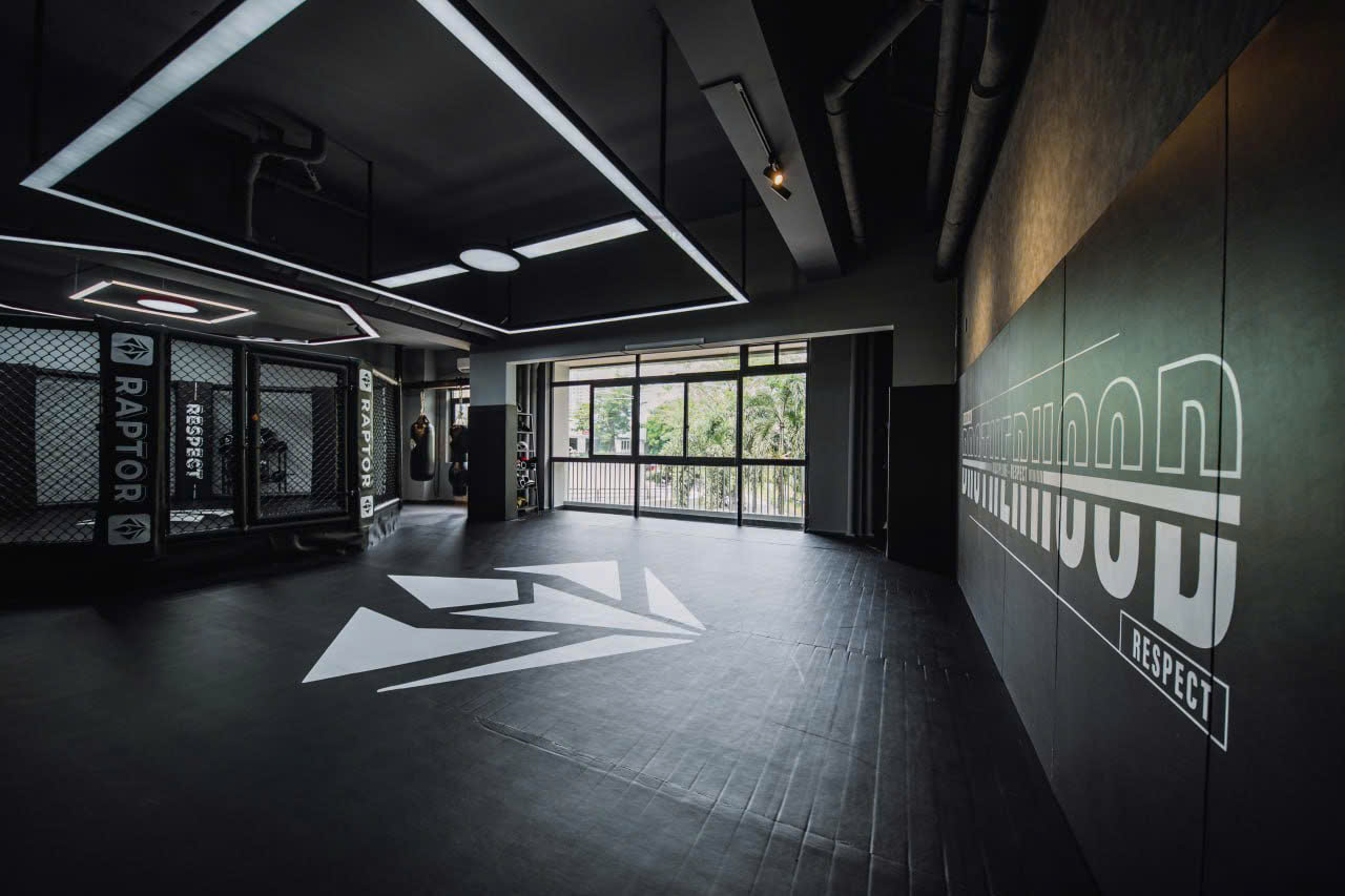 Lớp học dạy khóa học võ MMA cho người mới nam nữ cơ bản hiệu quả giá rẻ quận 7 hcm