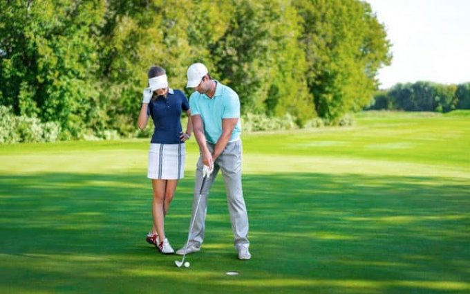 Tại sao cần chú ý để trang phục khi đánh golf?