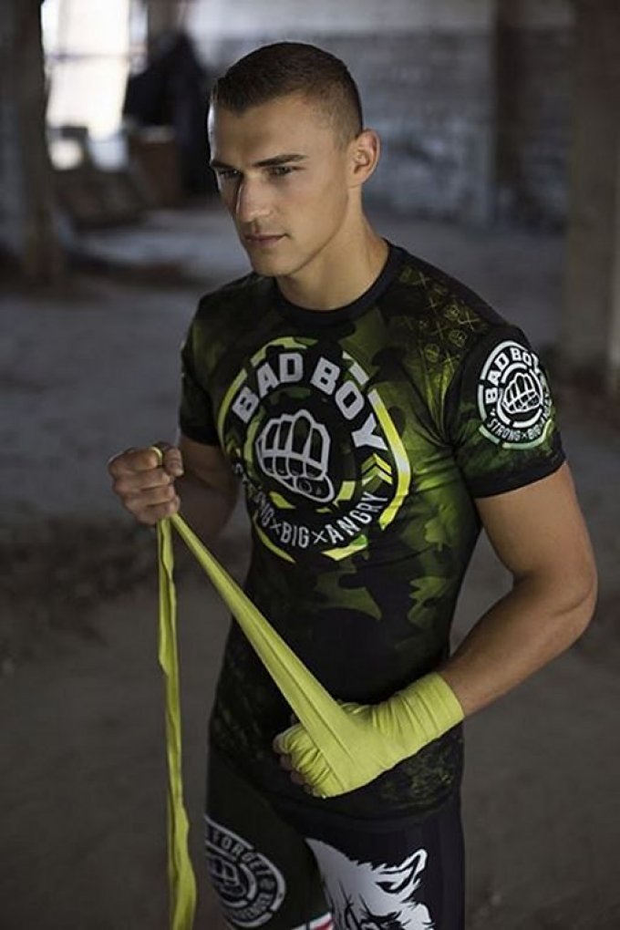 Tâm Lý Học Màu Sắc: Chọn Rashguard Màu Gì Để Duy Trì Cảm Hứng Tập Luyện Lâu Dài?